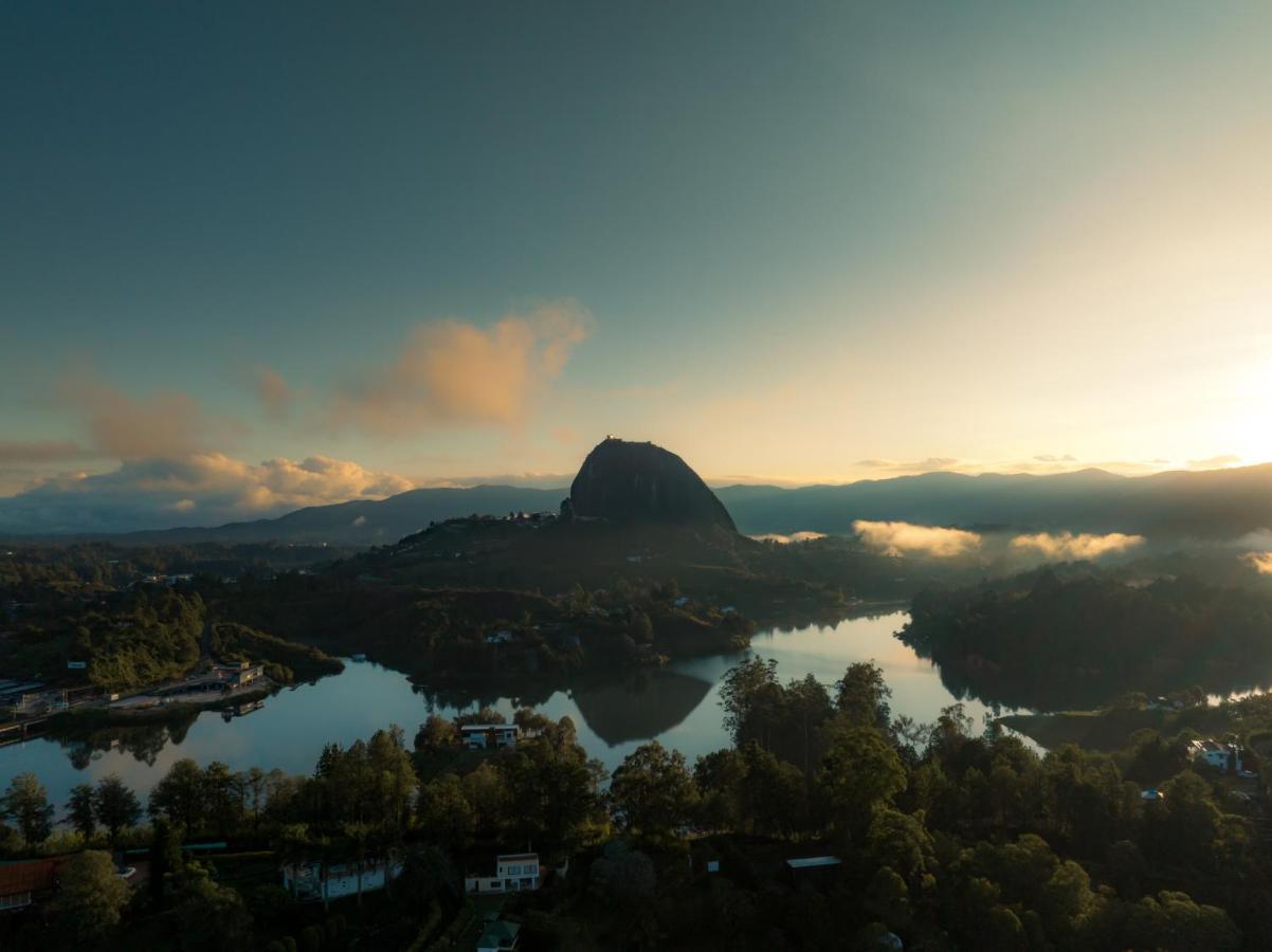 The Boato Hotel Guatapé Exterior foto Mount Warning