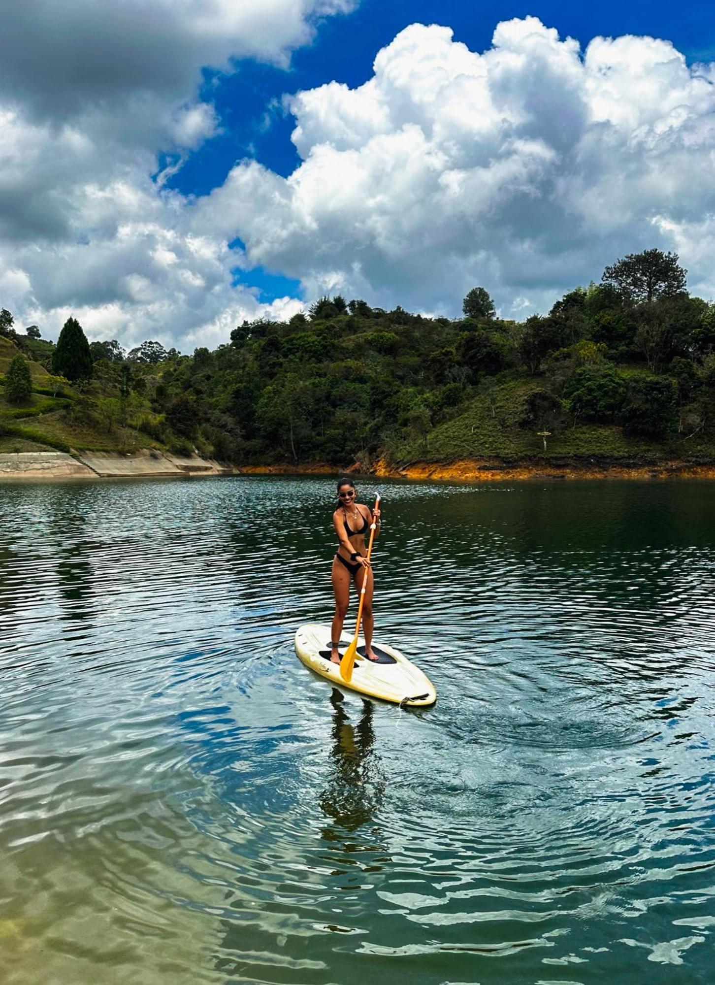 The Boato Hotel Guatapé Exterior foto Stand Up Paddle Boarding at the dam