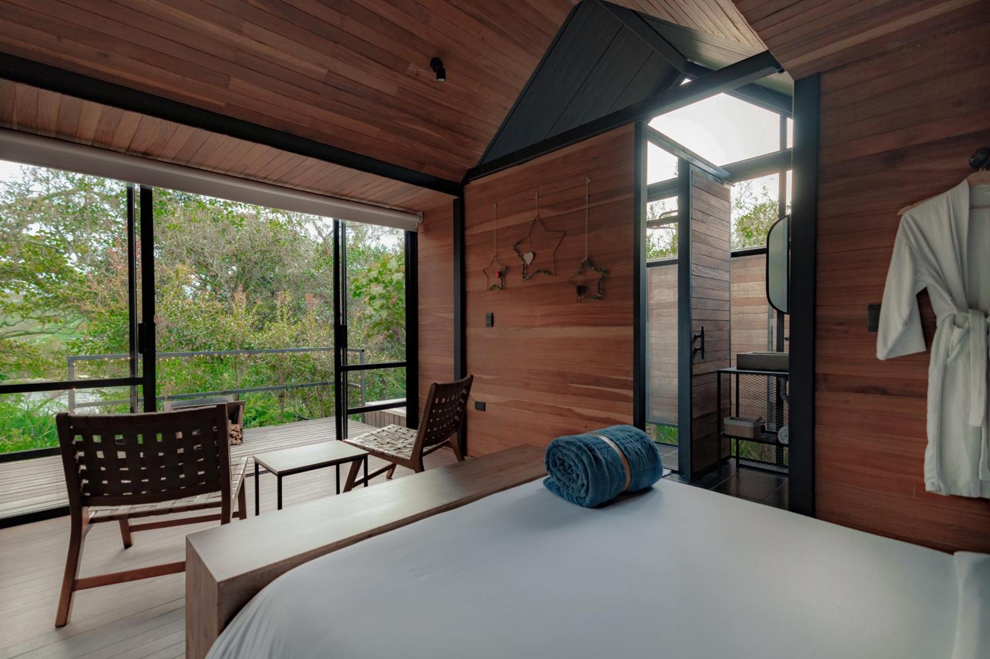 The Boato Hotel Guatapé Exterior foto The interior of a room at the resort